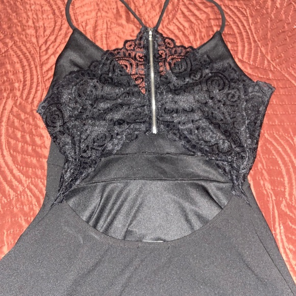 Eclipse black skater dress with lace detailing on open back size large - Picture 2 of 3